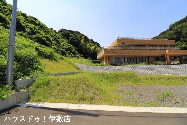【外観写真】
「他社で住宅ローンに落ちてしまった」「車のローンが残っている」など、住宅ローンでお困りの方はぜひ一度弊社までご相談ください。