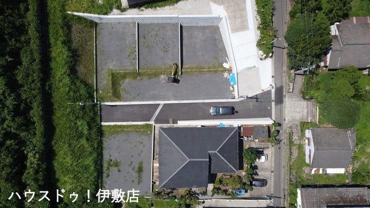 【航空写真】
・4区画の分譲地の一画
・鹿児島中央駅まで徒歩1.6km