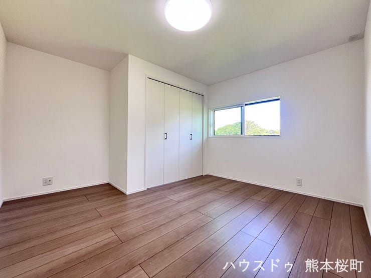 ■2階7帖洋室■心からリラックスできる静けさ、上質な眠りで、毎日をリセットします。明日への活力を養う空間です。