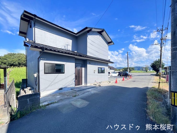 ■理想を叶える新しい暮らしの舞台■高いデザイン性と機能性を兼ね備えた住まい。ここで、家族の新しい物語が始まります。