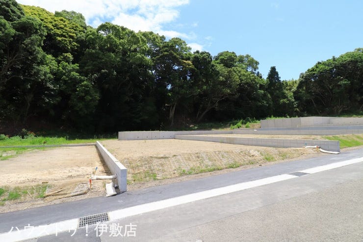 【外観写真】
・坂元台小学校まで徒歩4分(約320m)
・坂元中学校まで徒歩9分(約670m)
・通学に便利な立地!