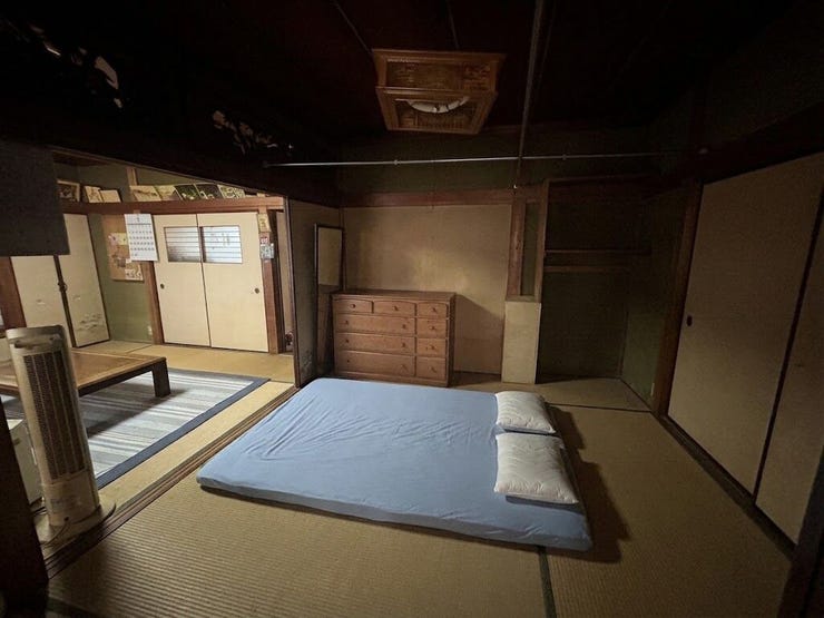 ゆっくりとくつろげる落ち着いた6帖の和室♪