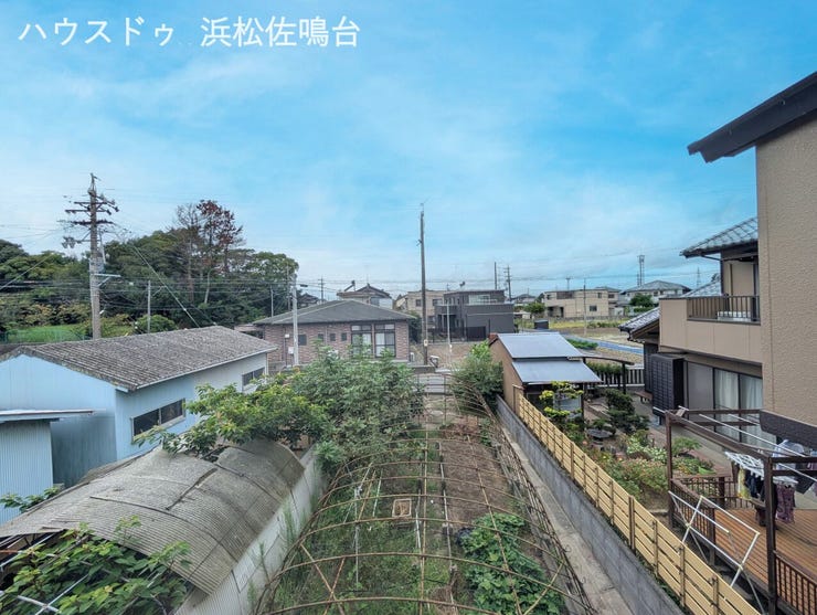 2階西側眺望。高い建物が無く視界が開けております。