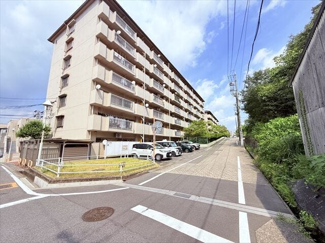 近隣の雰囲気は実際に見て、感じていただくのが一番です!
ぜひ現地を見に来てください♪お問い合わせお待ちしております。