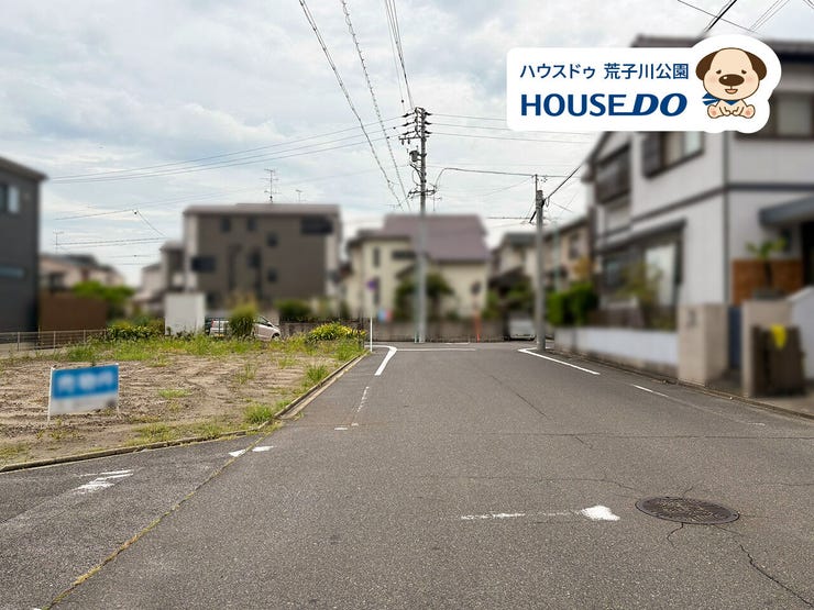 西側前面道路