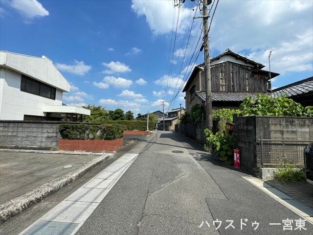 ≪北側東向き 幅約3.7m≫