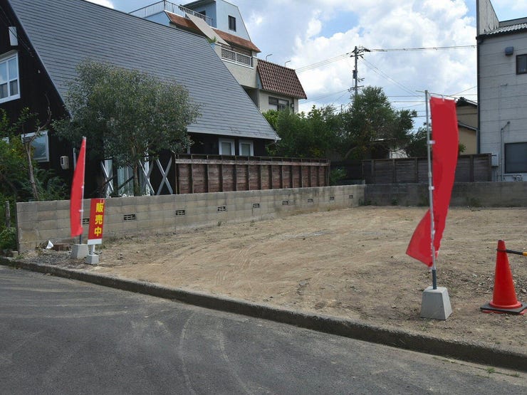 建設地を南西側より撮影 2026.08.30