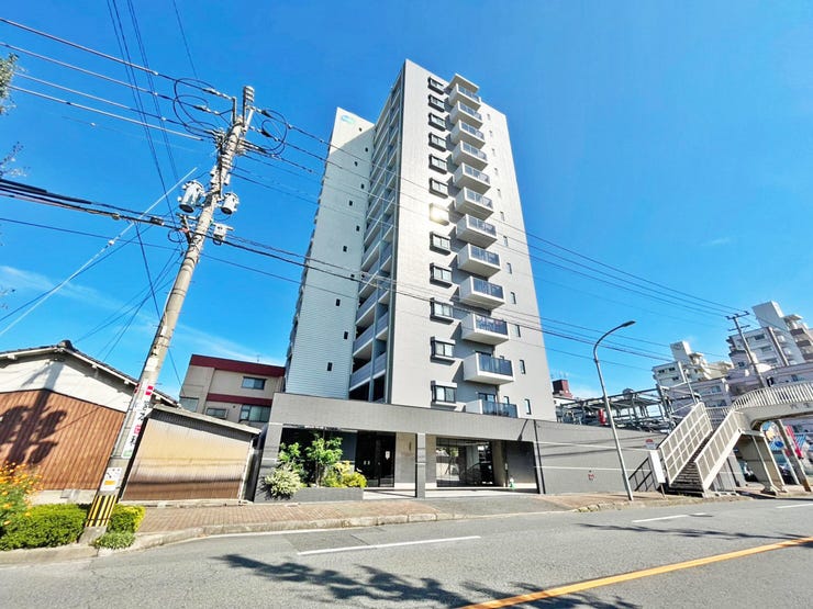 【外観】
【グランドパレス穴生コアステーション 中古マンション】オープンキッチン♪敷地内駐車場有♪