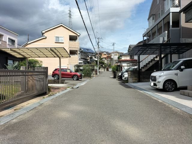 北側道路 西から東方向