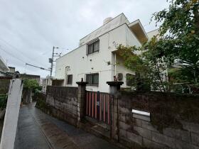 那覇市首里山川町３丁目
