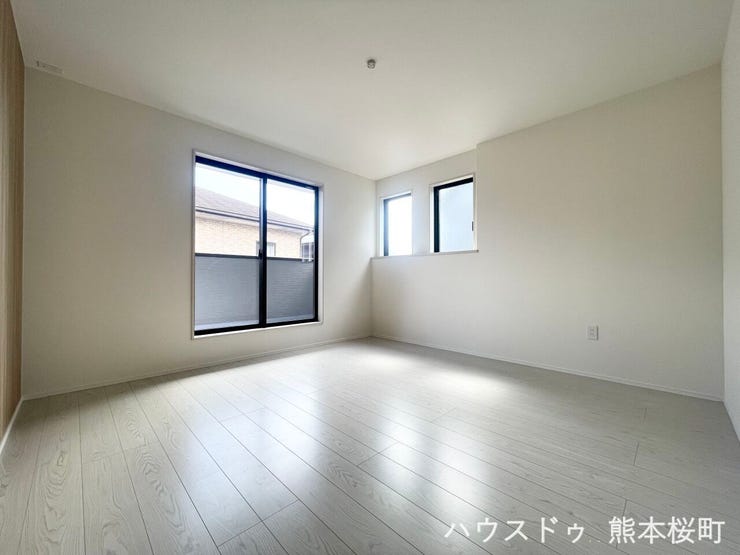 ■2階8.8帖洋室■心からリラックスできる静けさ、上質な眠りで、毎日をリセットします。明日への活力を養う空間です。