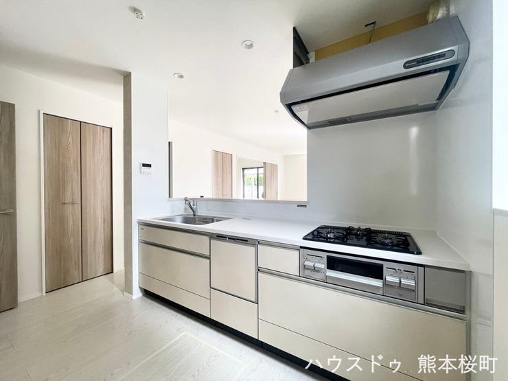 ■家族の「美味しい」が集まる舞台■高い機能性と美しいデザインを両立。料理する人も、待つ人も、笑顔になれる場所です。