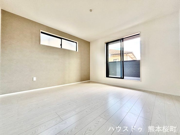 ■2階8帖洋室■心からリラックスできる静けさ、上質な眠りで、毎日をリセットします。明日への活力を養う空間です。