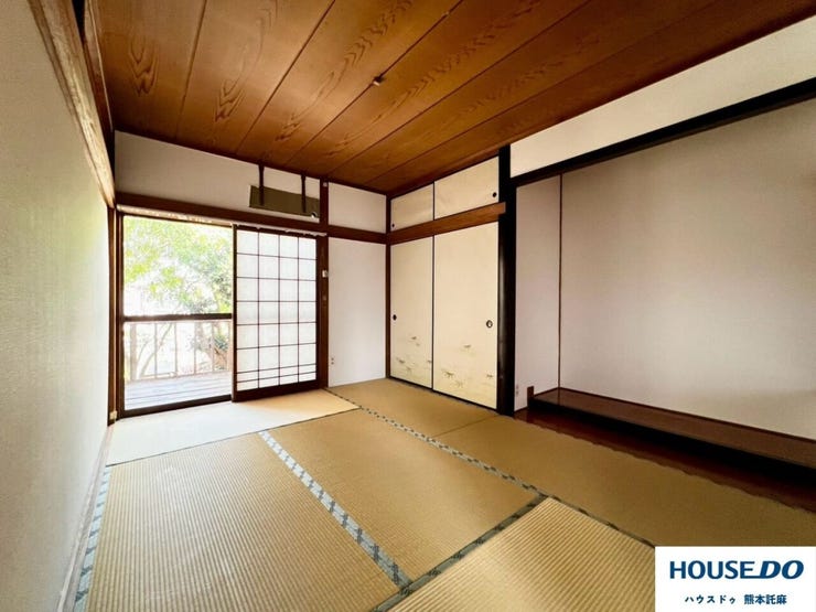 天気の良い日はやわらかい陽の光が入る和室!