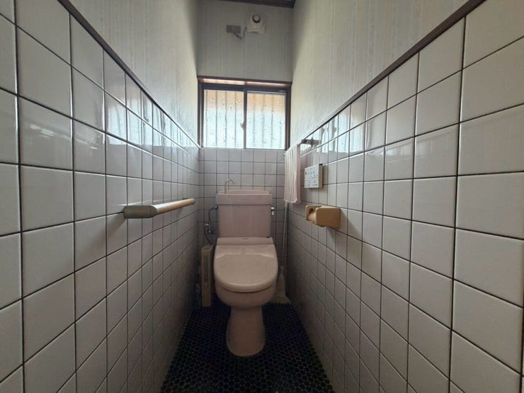 清潔感のあるトイレです