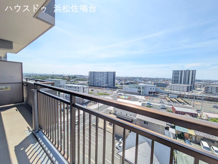 南面バルコニー別角度。洗濯物がとてもよく乾きますね♪
