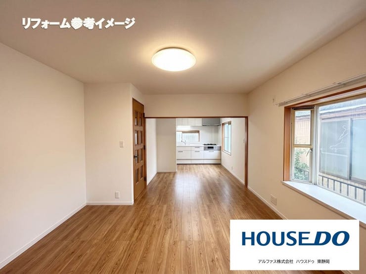 クロス、床材を変更予定です。
※リフォーム案に基づくAI生成による参考画像です。実際の完成内容とは異なる場合がございます。