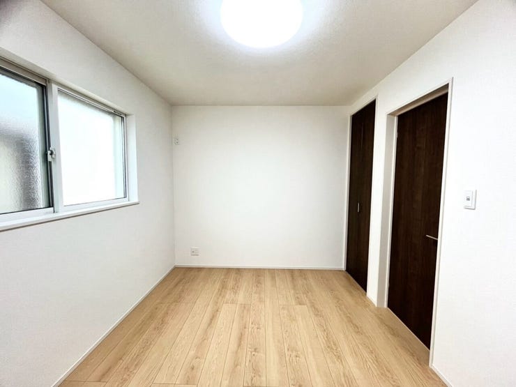 2F洋室6帖/築浅ならではのきれいな住空間です♪