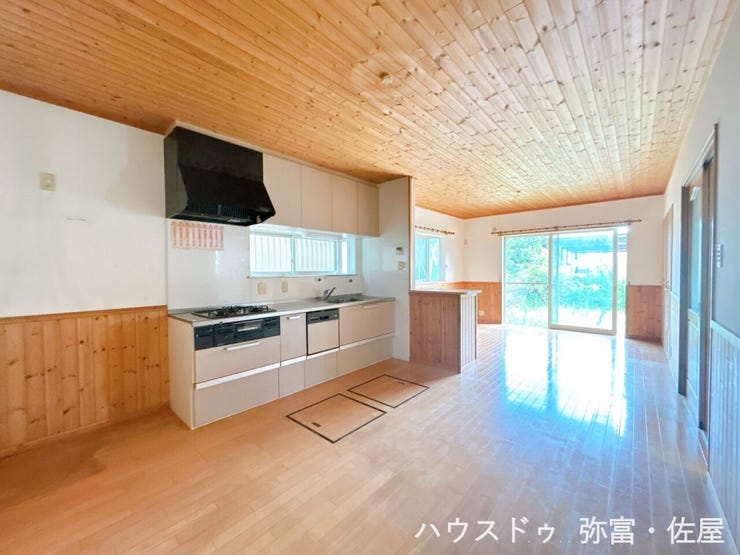 ご家族が多くの時間を共にするリビング☆ゆったりと寛げて居心地のいい空間です(^^)