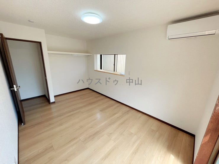 \家族の成長に寄り添う洋室/
子ども部屋やワークスペースなど用途自在。収納もしっかり確保され、すっきりと使える快適なプライベート空間です。