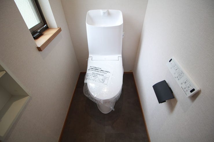 1・2・3階にトイレがございます!朝の忙しい時間帯も待たずにすみそうですね。