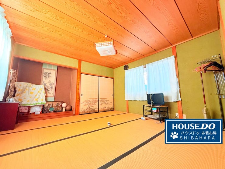 納屋の中に1部屋休憩部屋があります!