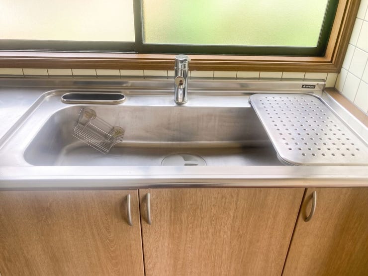 シンク
毎日の暮らしに欠かせないキッチンは、使い勝手を考えた実用的な空間。
