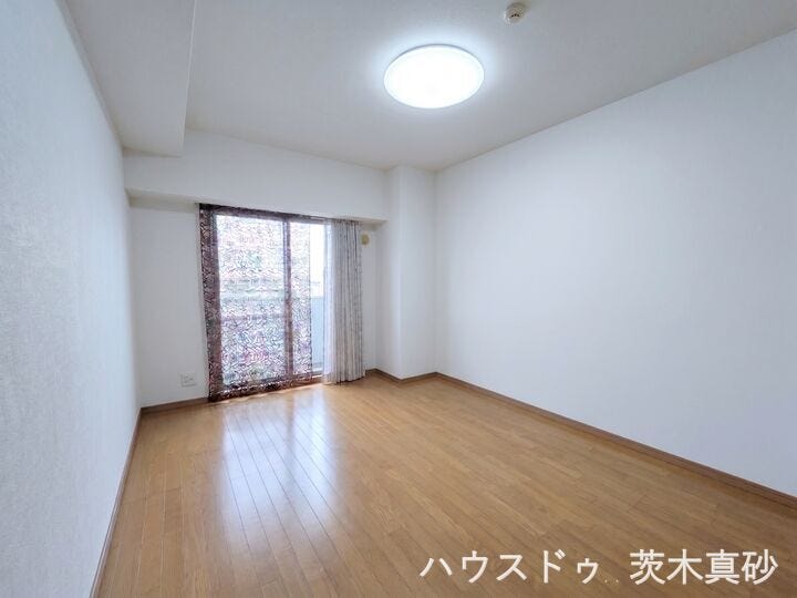 7.7帖洋室
バルコニーに面しています