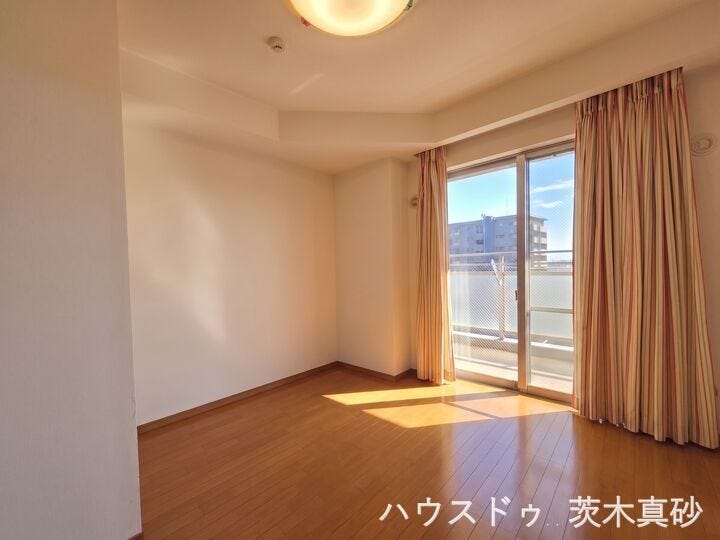 リビング横の洋室5.5帖