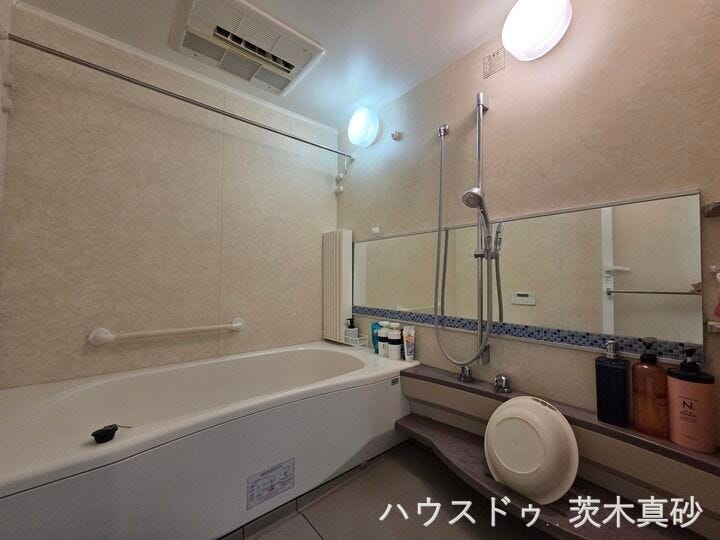 1620サイズの広い浴室