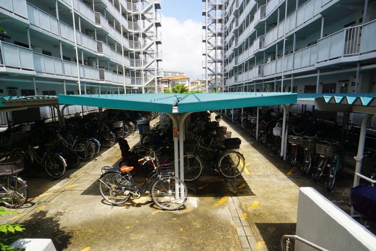 ■屋根付き駐輪場!雨が降っても大事な自転車が傷みにくくいいですね♪