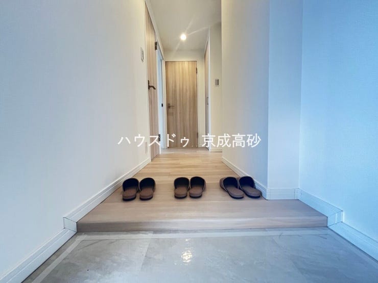 お家に出会う人々を出迎える玄関だからこそ、広々清潔感あふれる空間にしたいですね!