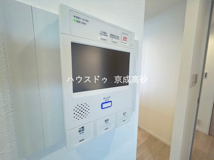 来訪者の確認をして対応出来るTVモニター付インターホン!お子さまのお留守番にも安心ですね!