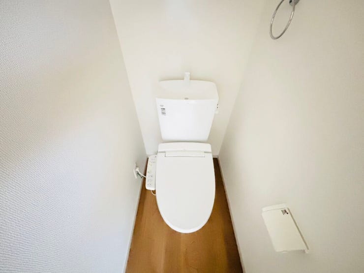 タオルホルダーがついているので、その場で手を洗い、その場で手を拭くことができます。