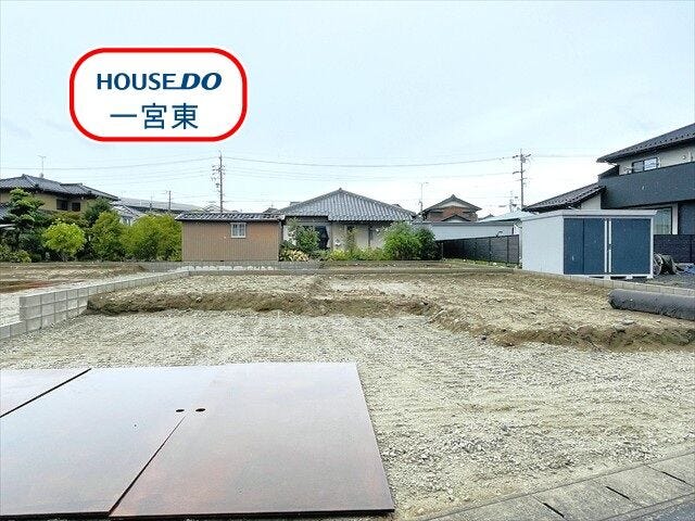 【外観】
4LDK、駐車場あり
交通:名鉄犬山線「柏森」駅 徒歩36分
名鉄バス「江南厚生病院」停 徒歩12分
学校:古知野北小学校 徒歩6分
北部中学校 徒歩5分