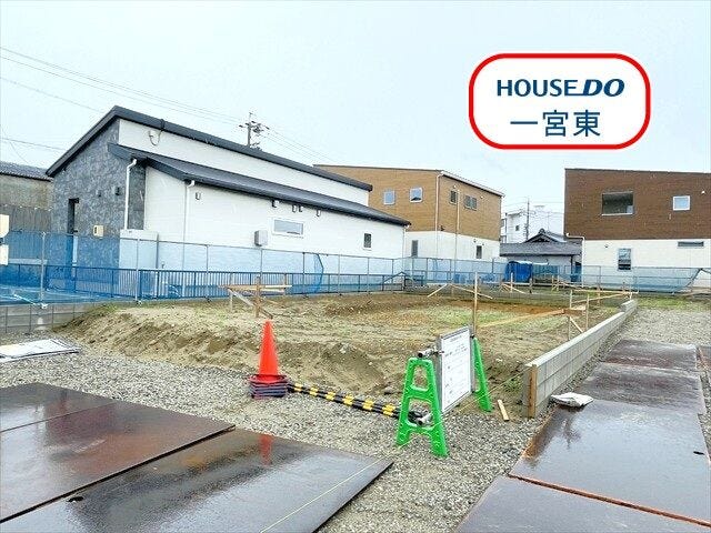 【外観】
4LDK、駐車場あり
交通:名鉄犬山線「柏森」駅 徒歩36分
名鉄バス「江南厚生病院」停 徒歩12分
学校:古知野北小学校 徒歩6分
北部中学校 徒歩5分