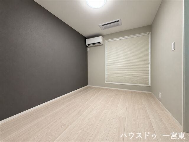≪2階6帖≫
※居住中につき室内を CG にて物消しをしたものです。
一番広いお部屋になっています。クローゼットも大きいので、主寝室の利用に適しています。