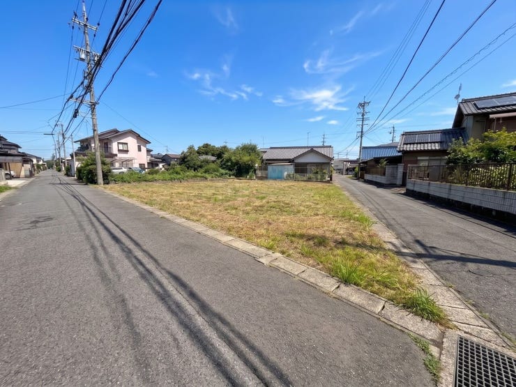 騒音や混雑が少ない閑静な住宅街は、家族連れや静かな暮らしを求める方におすすめです!
さらに当物件と同様の物件の見学が可能です!気になる方はお気軽にお問い合わせください♪