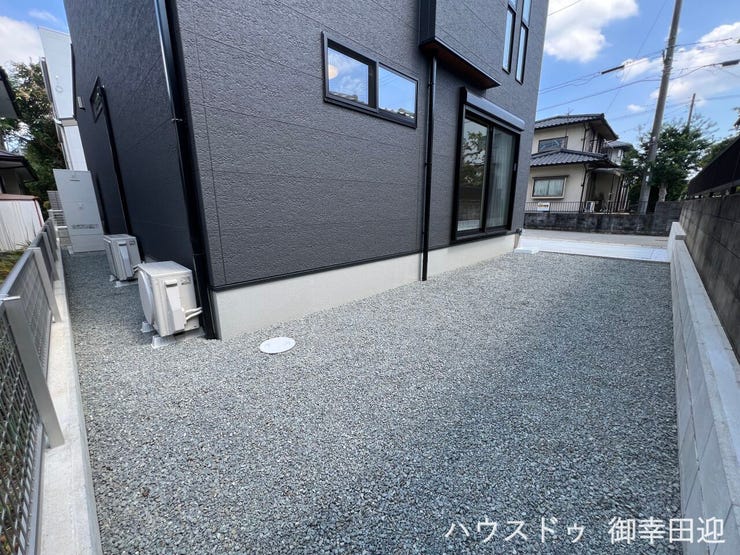 ■遊びと安らぎの多目的空間■子どもが安全に遊べ、ペットと触れ合い、大人も自然に癒やされる、暮らしを彩るスペースです。