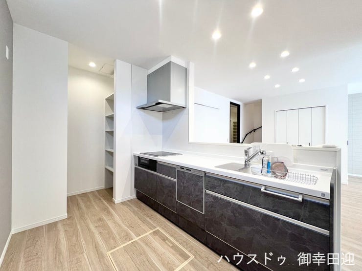 ■家族の「美味しい」が集まる舞台■高い機能性と美しいデザインを両立。料理する人も、待つ人も、笑顔になれる場所です。