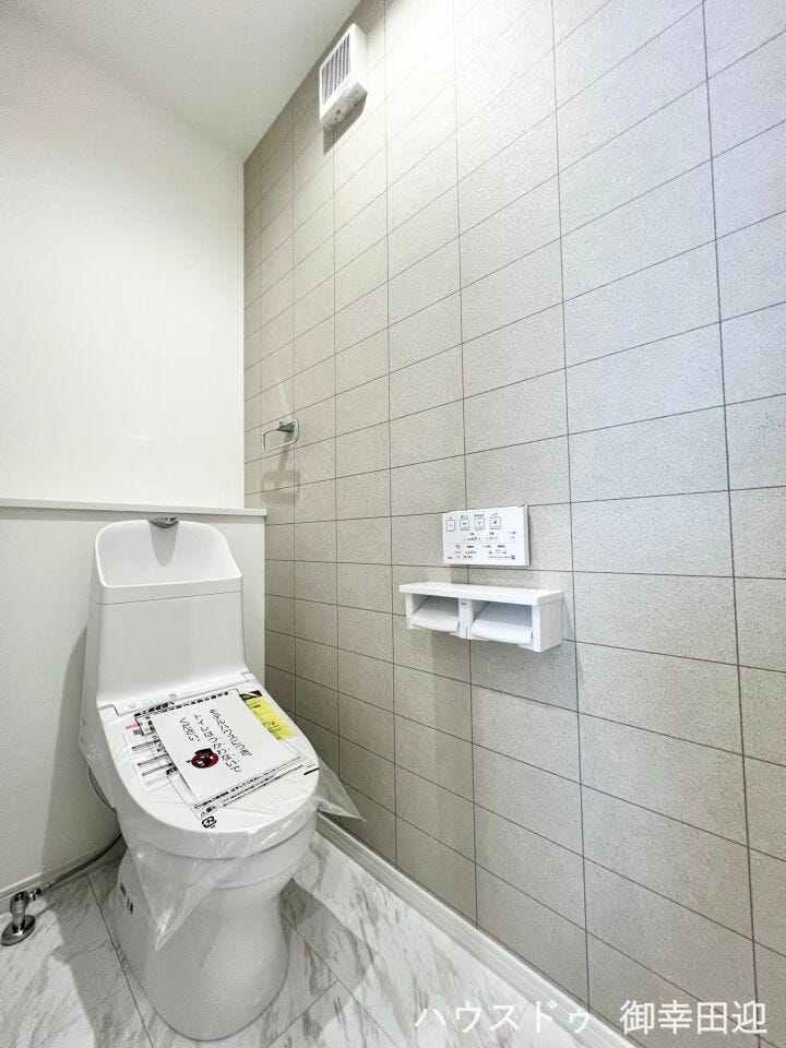 ■一人になれる安らぎの場所■清潔さと静けさを両立した空間。心落ち着くひとときを過ごせる、プライベートなレストルームです。
