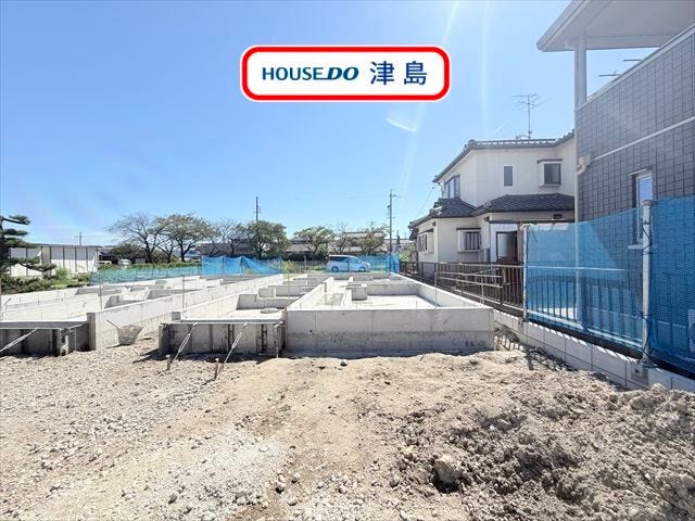 【外観】
神守小学校・神守中学校エリア。南庭と駐車4台を確保した、約65坪の広々とした敷地。収納豊富な4LDK。教育施設が徒歩圏内に揃い、子育て世帯には嬉しい住環境。