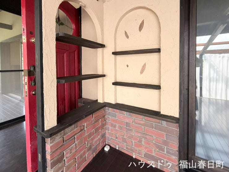 細部もこだわりのある設計になってるので
お洒落な小物を飾っても♪