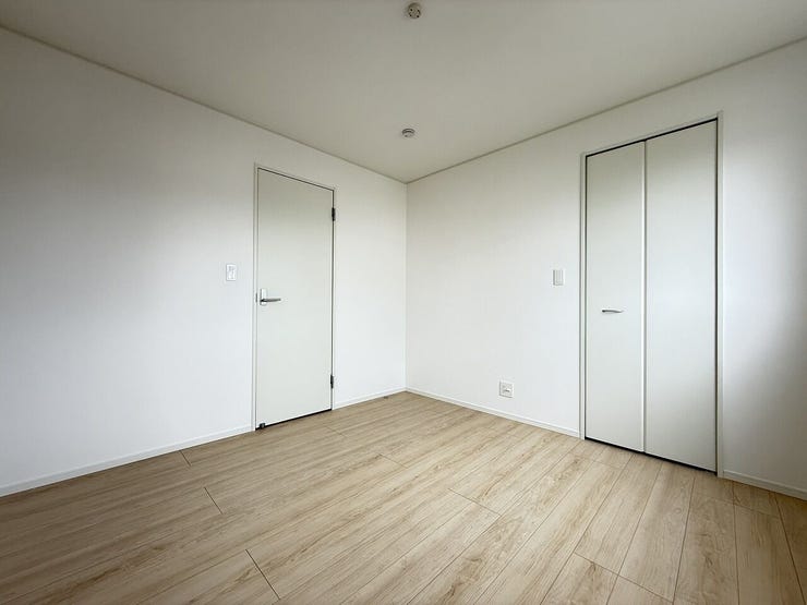 家具の配置もしやすく、ゆったりとプライベートな時間を過ごせるお部屋です♪
