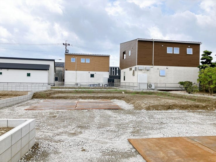 【通学しやすい立地】
古知野北小学校まで徒歩4分、北部中学校までは徒歩6分と通学時間が短くなることで、子どもたちの負担も軽減♪
送り迎えもしやすく、子育て世帯にとって嬉しい住環境が整っています!