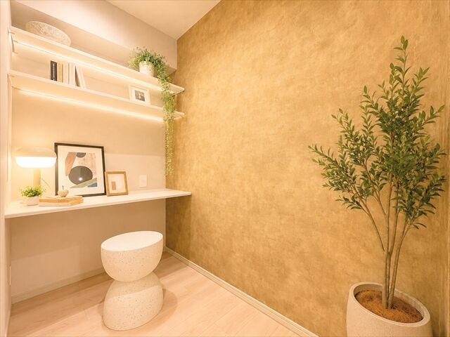 リメイクシートやウォールステッカーを貼るだけで
お部屋の雰囲気はガラッと変わって気分転換になります。
※実際の写真に家具や調度品をCG合成したものです。
家具等は販売に含まれておりません。