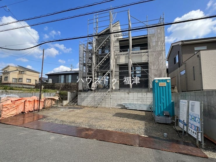 お家が出来ていく過程から楽しんでいただけるよう
写真を随時更新中♪
気になる方は便利な「お気に入り」をご利用ください♪
《宗像市自由ヶ丘9丁目 新築戸建》