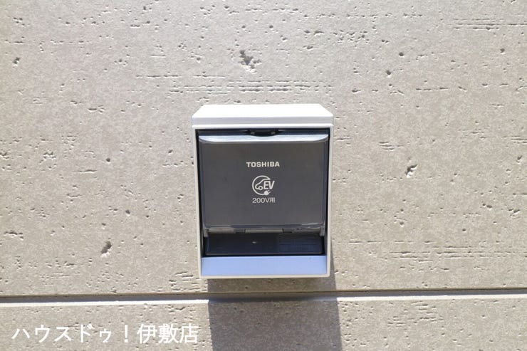 石谷町 新築戸建 【電気自動車用コンセント（同仕様写真）】
自宅で電気自動車を充電可能です