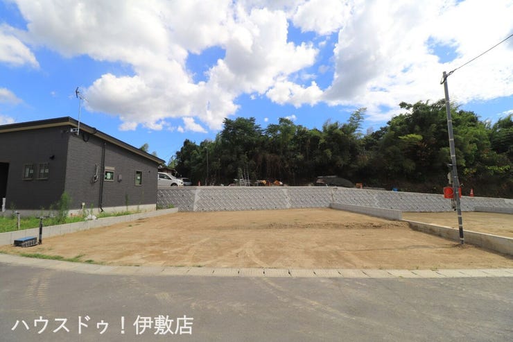 石谷町 新築戸建 【外観写真】
・リビングを通り抜けて、2Fへ行ける間取りとなっており、リビングの空調を逃さず、自然なコミュニケーションが取れます