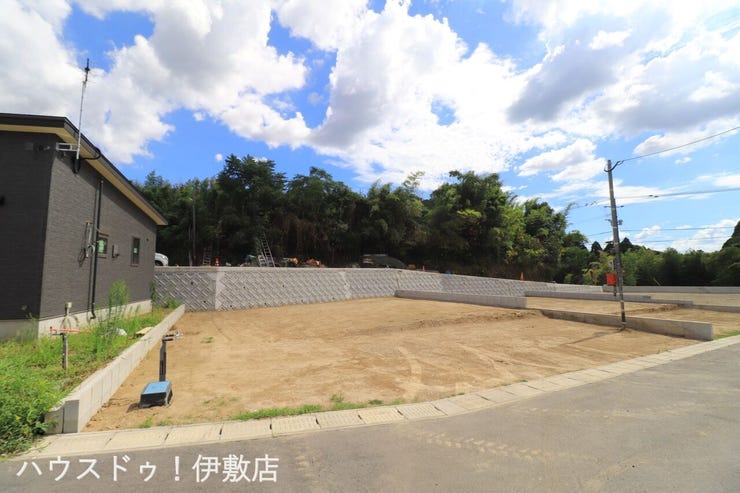 石谷町 新築戸建 【外観写真】
「他社で住宅ローンに落ちてしまった」「車のローンが残っている」など、住宅ローンでお困りの方はぜひ一度弊社までご相談ください。